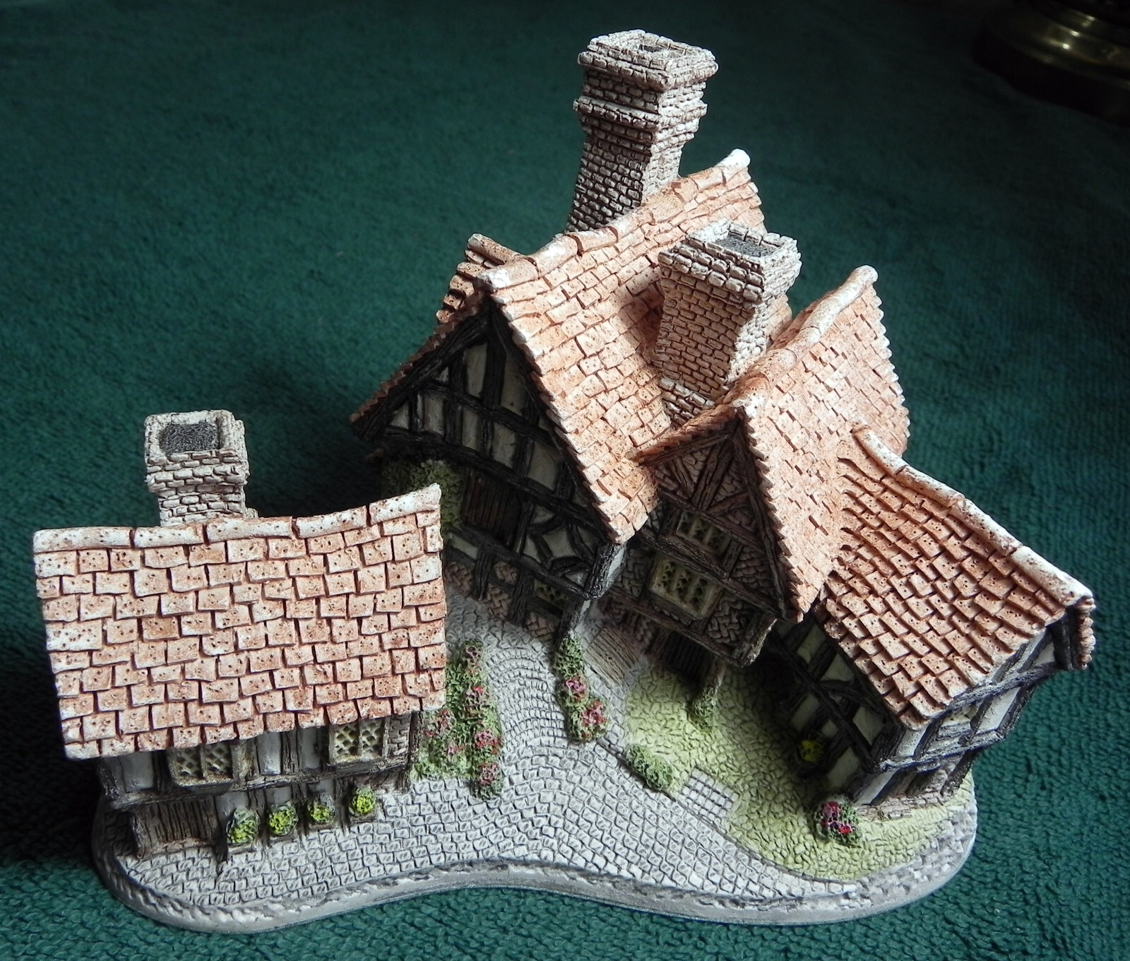 David Winter: NIB, Stratford House, MIB, 1981 Retired COA