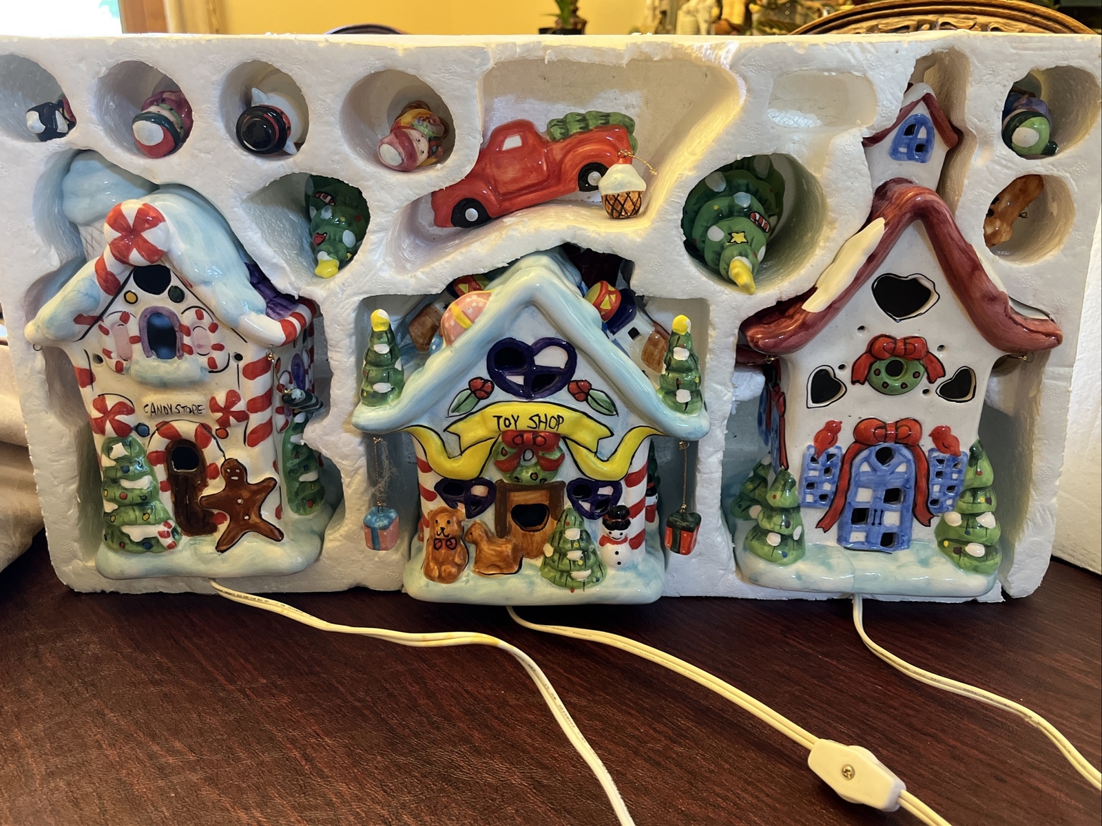 Elements Holiday Village Town Stores Ceramic Christmas Set, Lighted, 12pc, Nice!