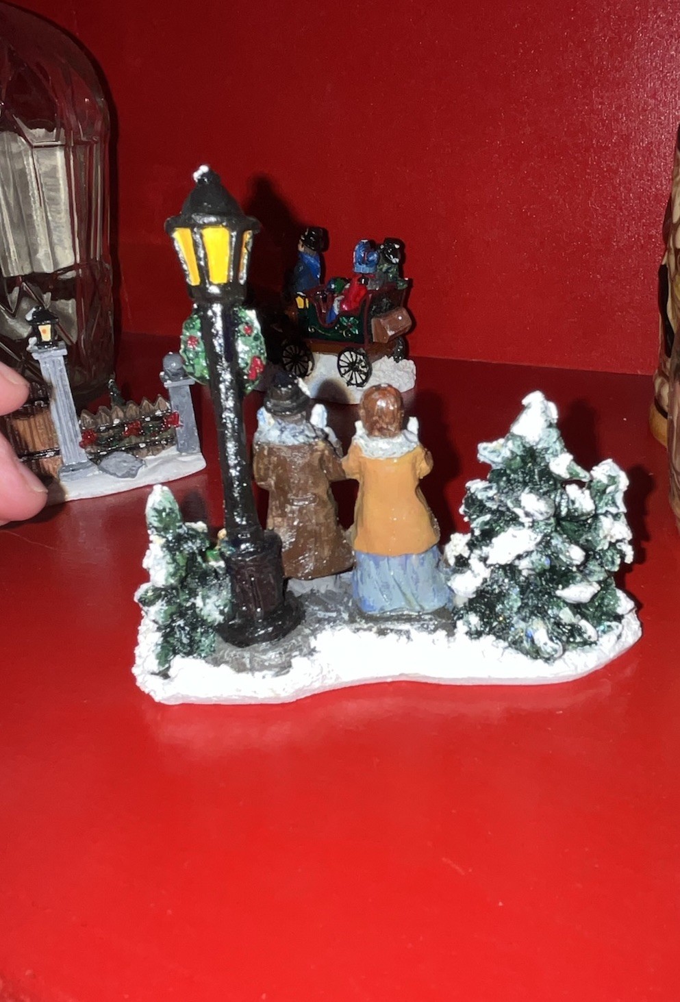 christmas village-Gate/Fence, Carolers’, 2- Horse Carriage St. N Square,