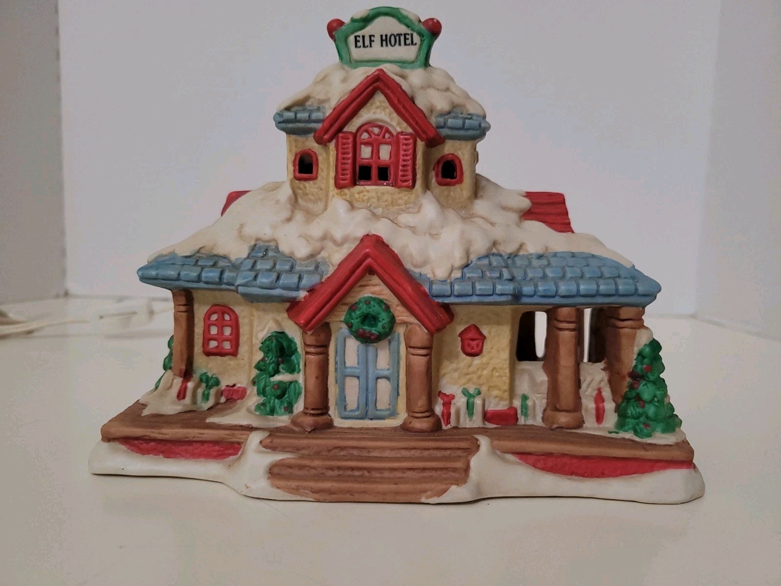 Vintage Hand Painted Ceramic Glazed Elf Hotel Christmas House Porch Steps works