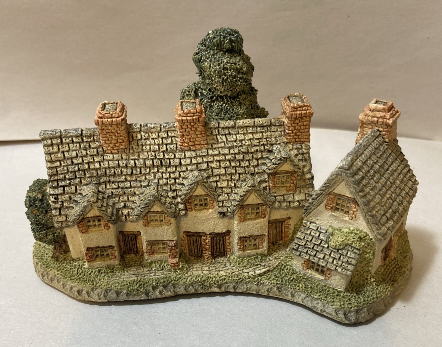 Craftsmen’s Cottage By David Winter 1985 Hand Painted Made In England