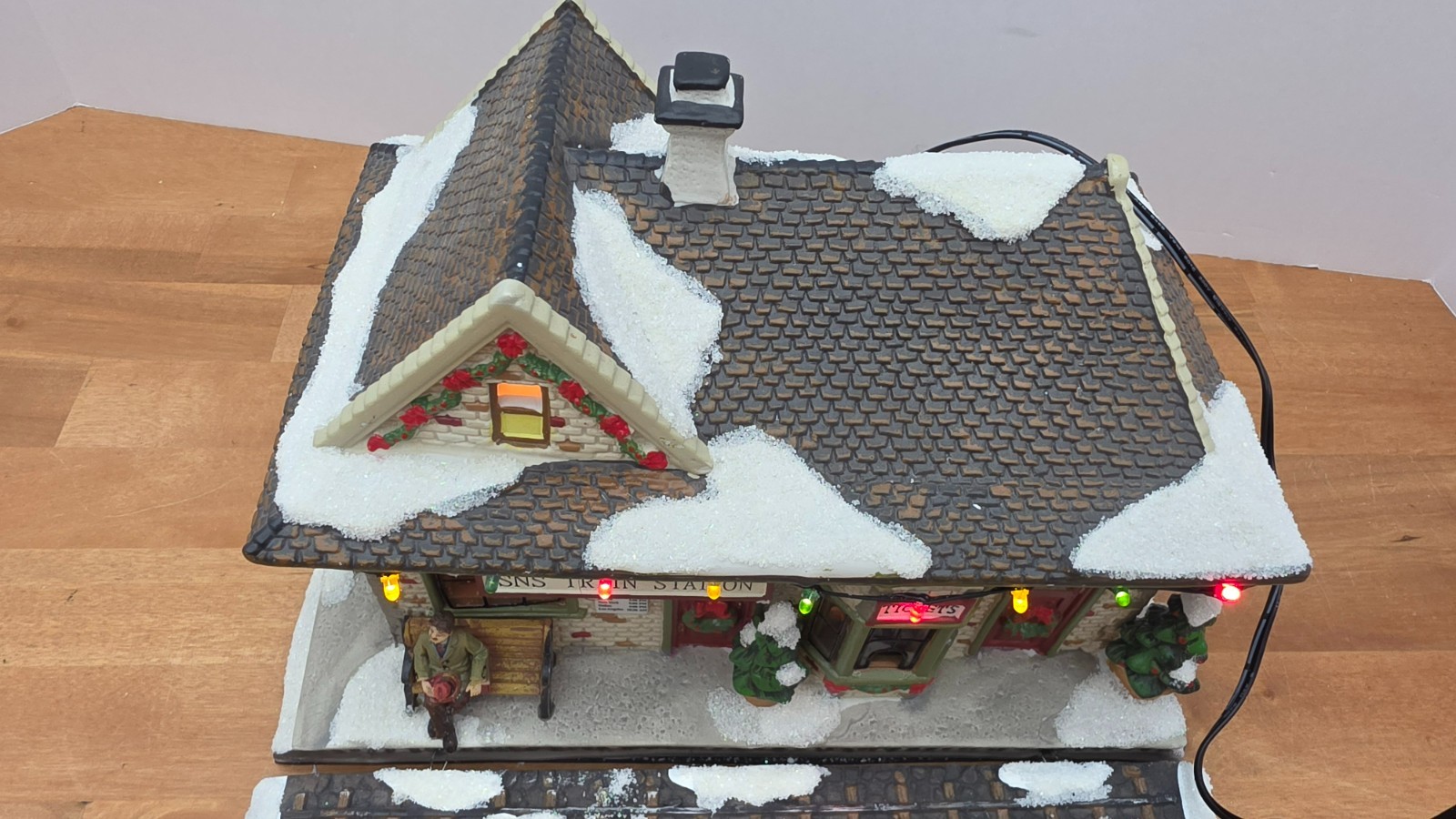 St Nicholas Square Village Collection Train Station 2008 Lighted Illuminated