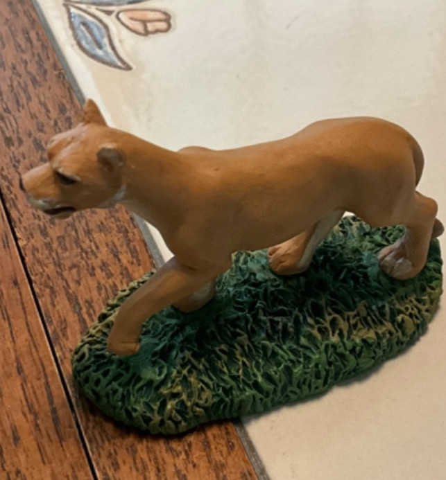 Department 56 Village Zoological Gardens Lions 6011454 NIB