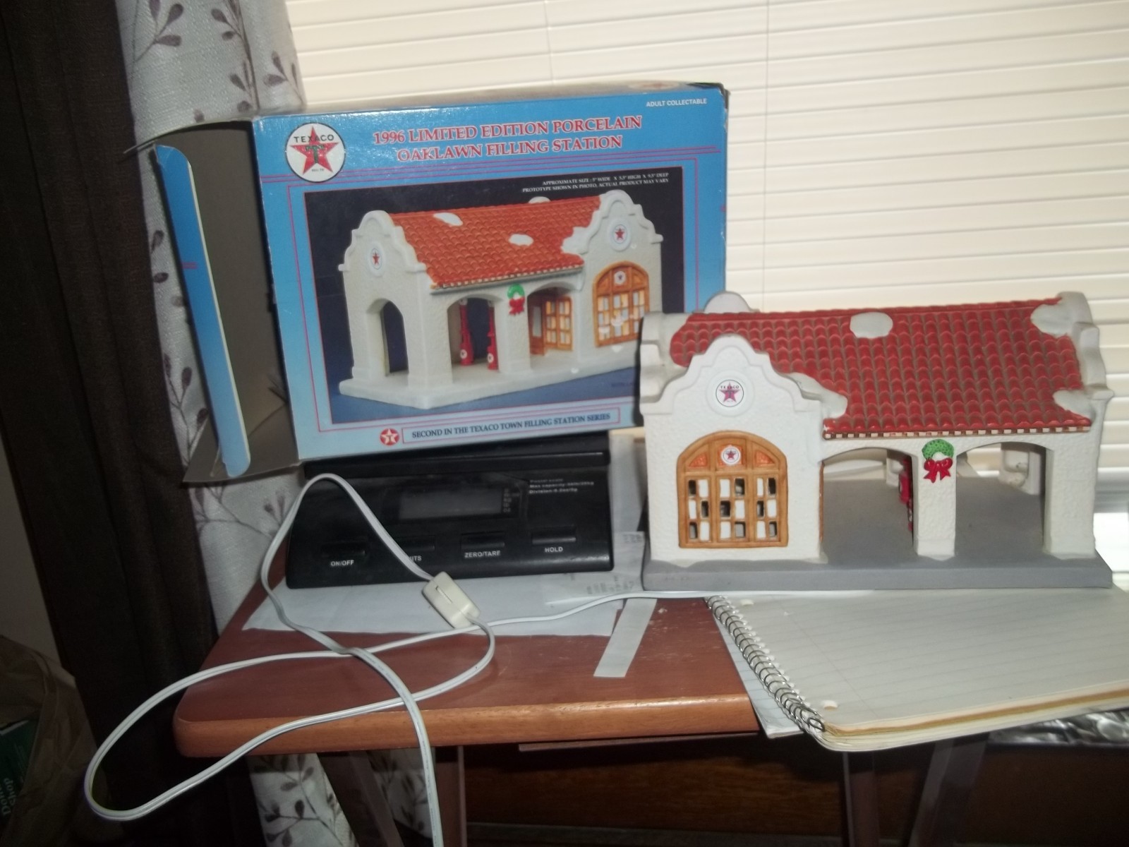 The Texas Company Texaco ceramic Service station lighted