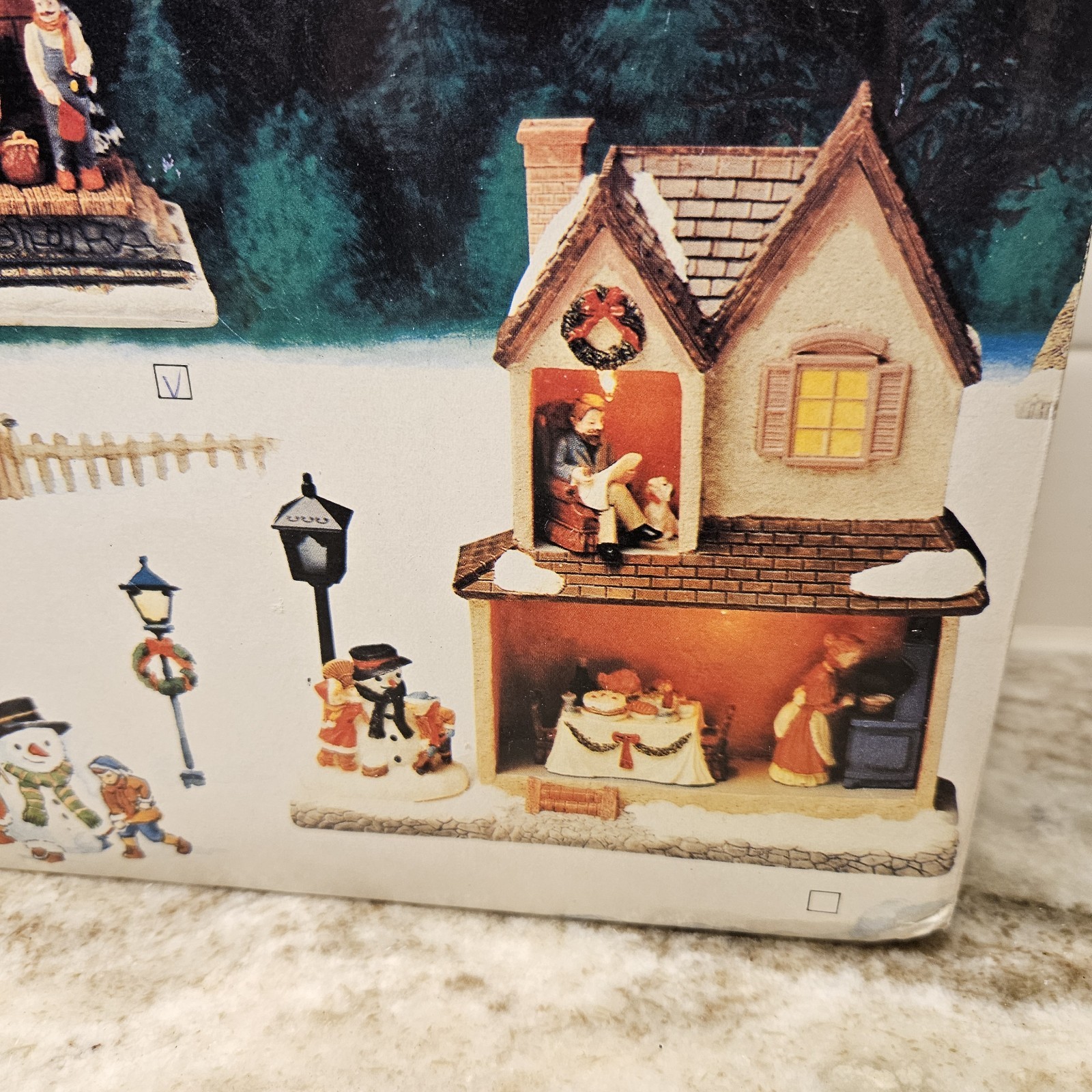 Roman Inc. Dickens Christmas Light Up Battery Christmas House Village figurine
