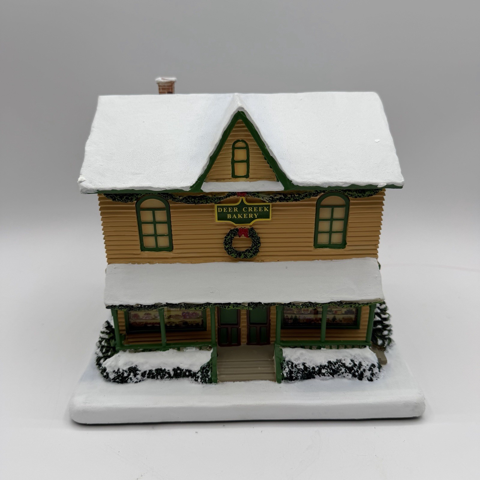 Vintage John Deere Hawthorne Village Light Up Deer Creek Bakery 2005 91483