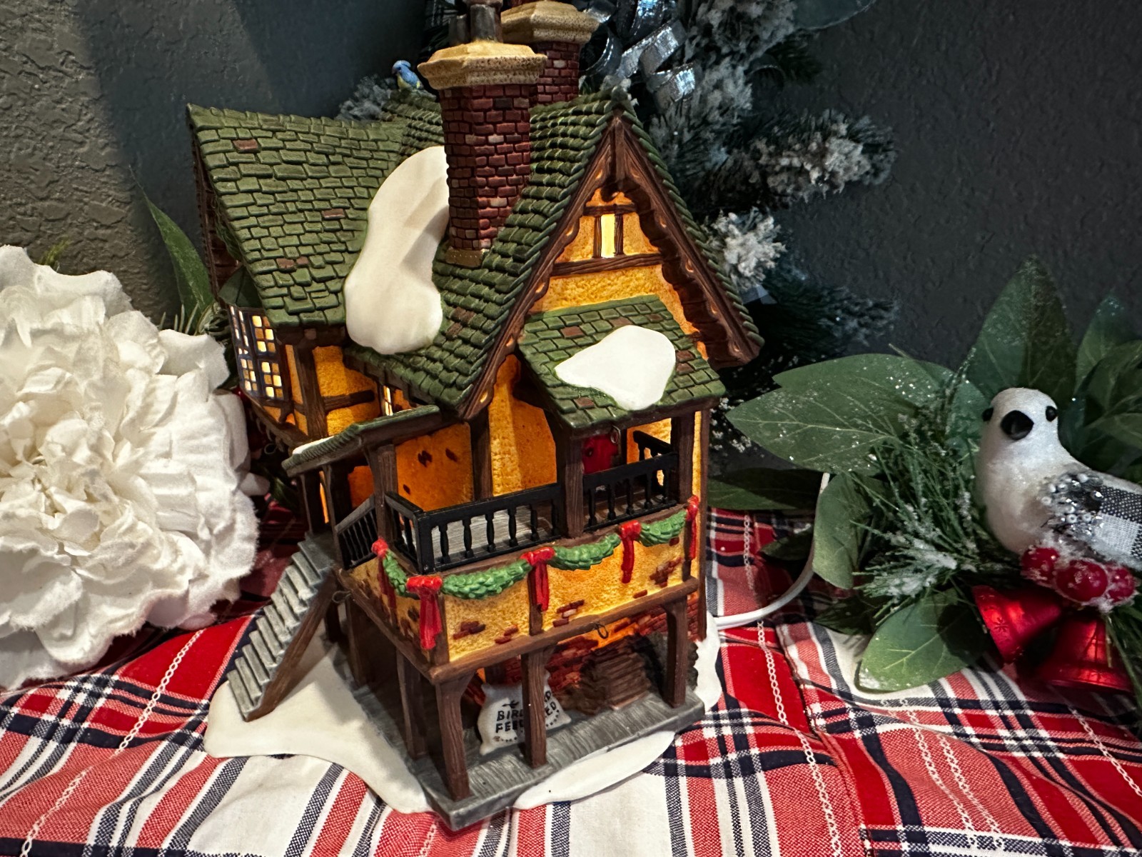 Dept 56 Wingham Lane Parrot Seller Dickens Village Series Christmas House