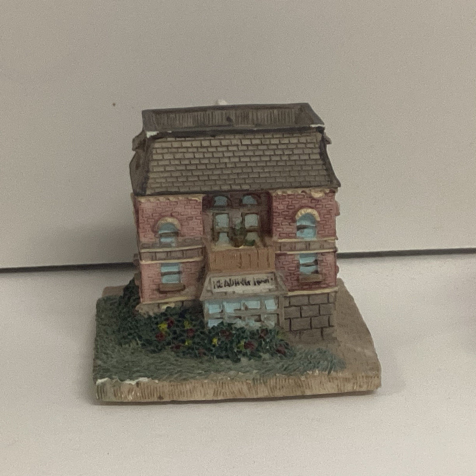 International Resources Set Of 5 Village Some VTG 1992-1999 Used