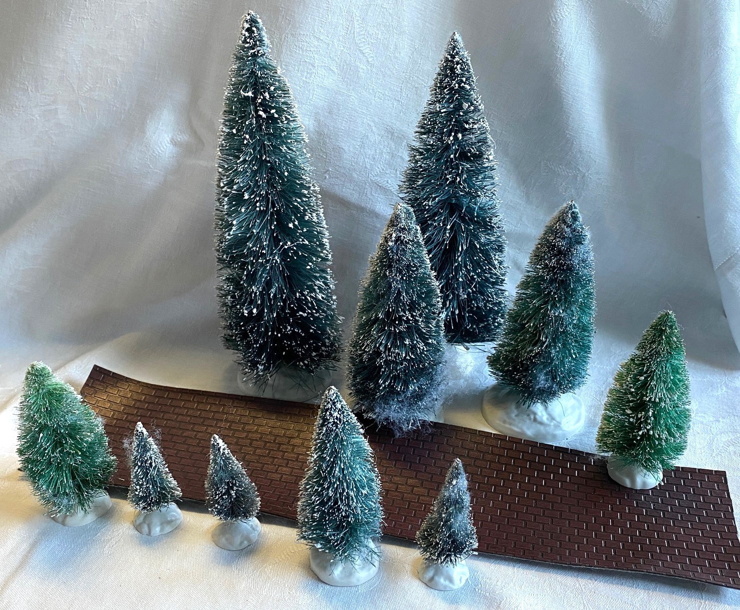 10 Lemax Bottle Brush Christmas Trees 4sz 2.5-9 in. Snow Frosted Evergreen Road