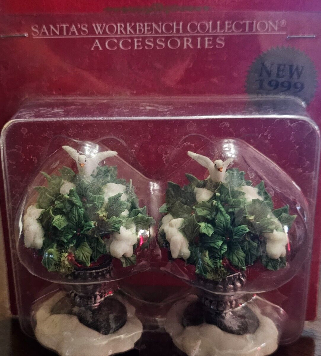 Vtg Santa’s Workbench Christmas Holiday Collection Acessory Holly Plants & Doves
