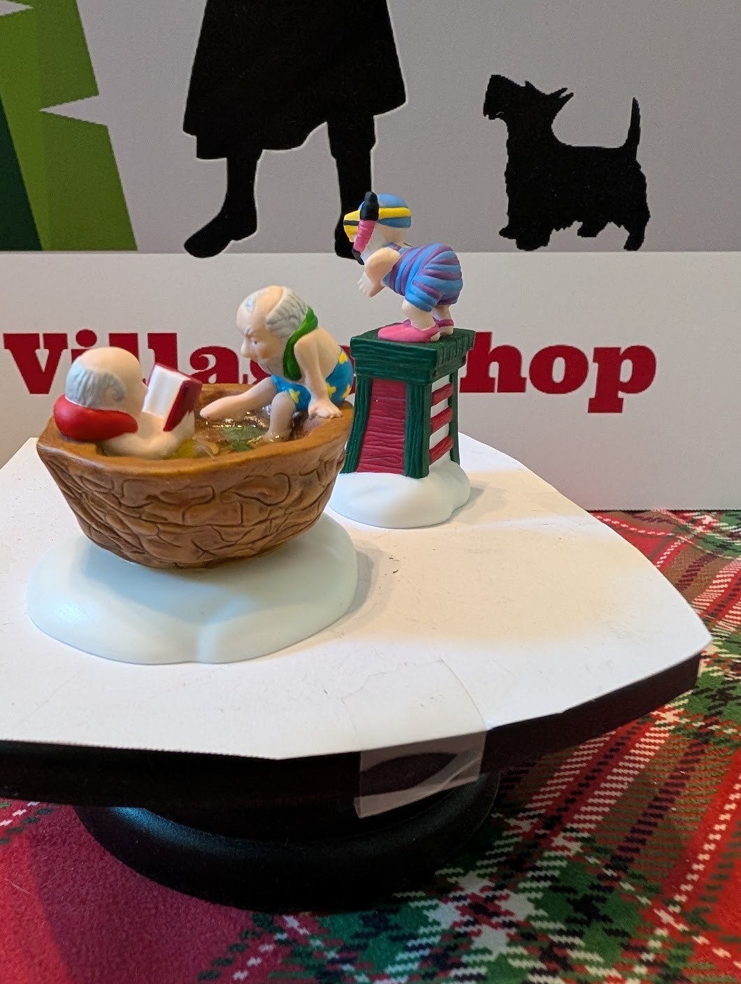 Dept 56 North Pole Accessory – Party in a Hot Tub Set of 2