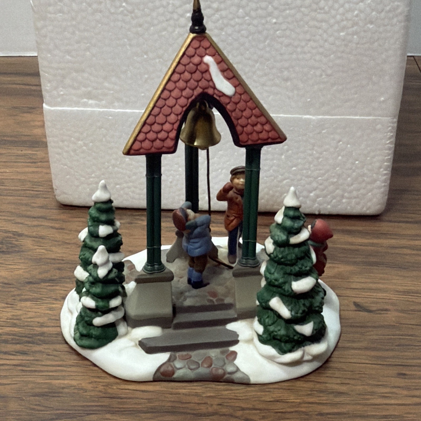 Dept 56 Christmas Bells Heritage Village 1996 Special Event Piece With Box
