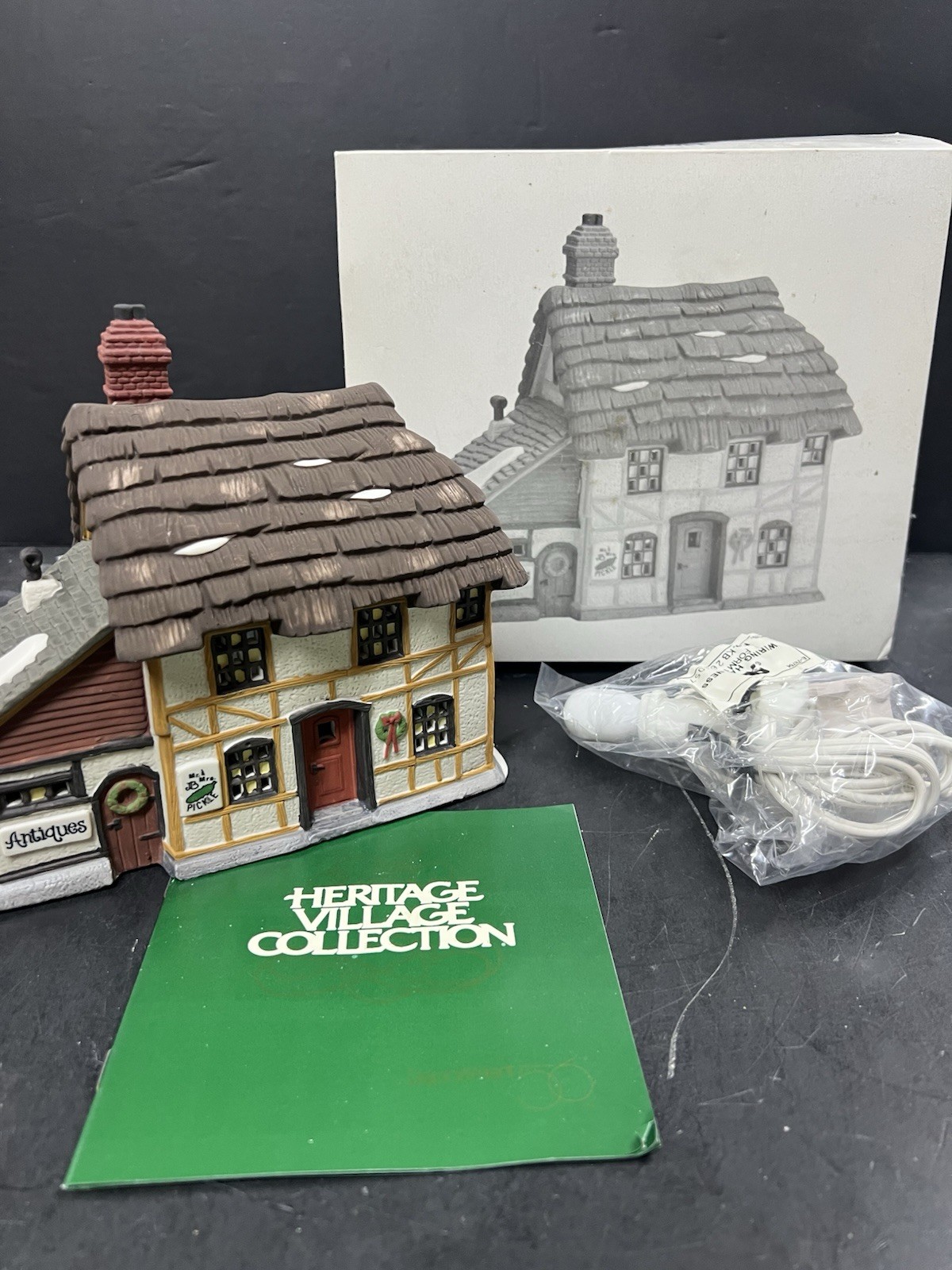 Department 56 Dickens’ Village Mr. & Mrs. Pickle Antique Shop 1994 With Box