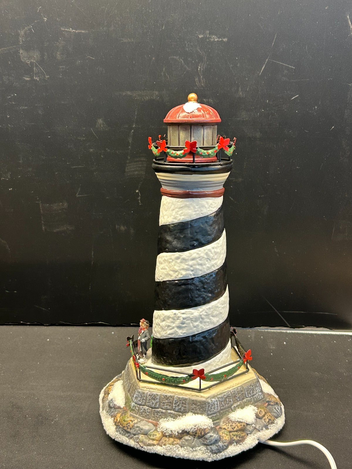 🎄🎄 St. Nicholas Square-Illuminated Spiral Lighthouse-The Village Collection