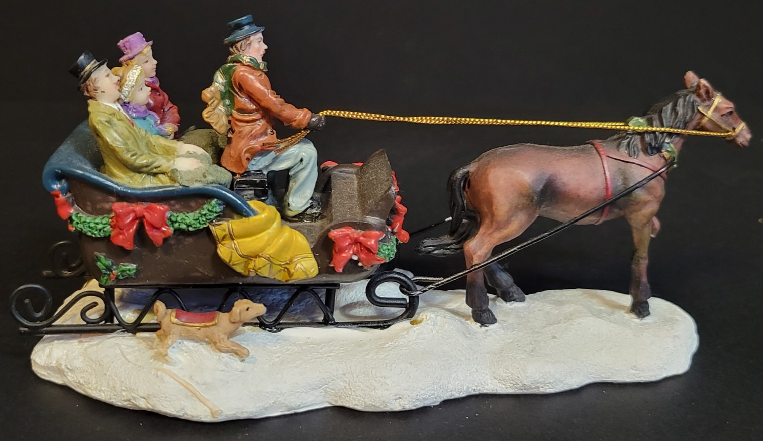 SNS St. Nicholas Square Christmas Village Sleigh Ride Family Dog Horse DAMAGE