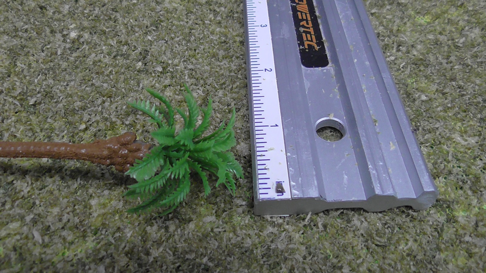 4.5″ Palm Tree in Ceramic Planter Dollhouse Fairy Garden Village Display #140