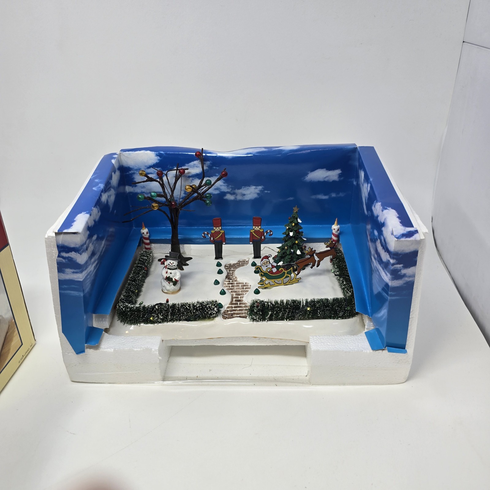 Christmas Village Front Yard Lemax Coventry Cove Frosty Fun Lighted Rare Read 03