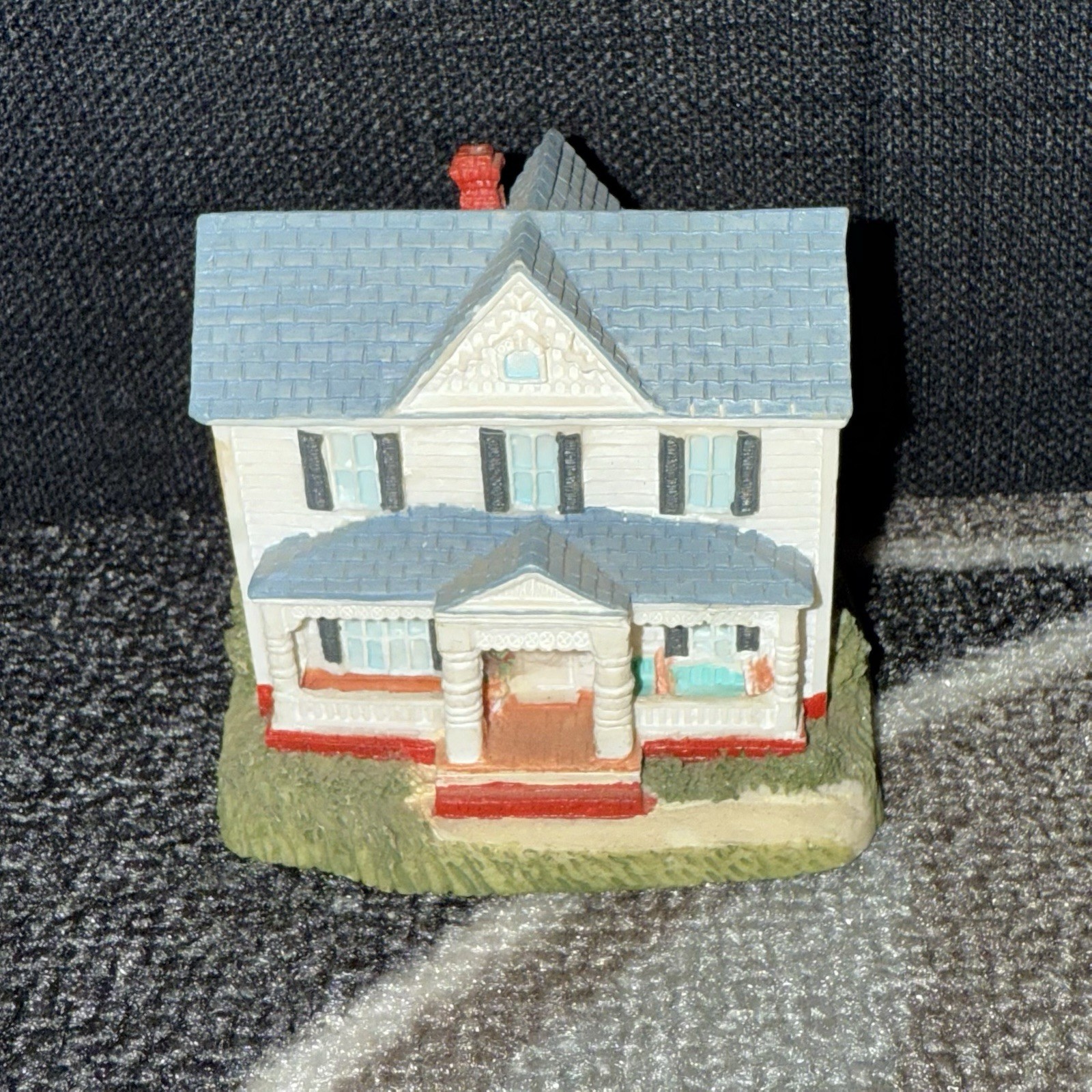 Vintage 1995 Harmony Grove Village Culley’s Tobacco Farm House Figurine