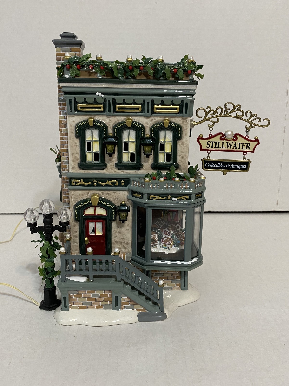 Dept 56 30 Years Stillwater Collectibles & Antiques 2005 Early Release
