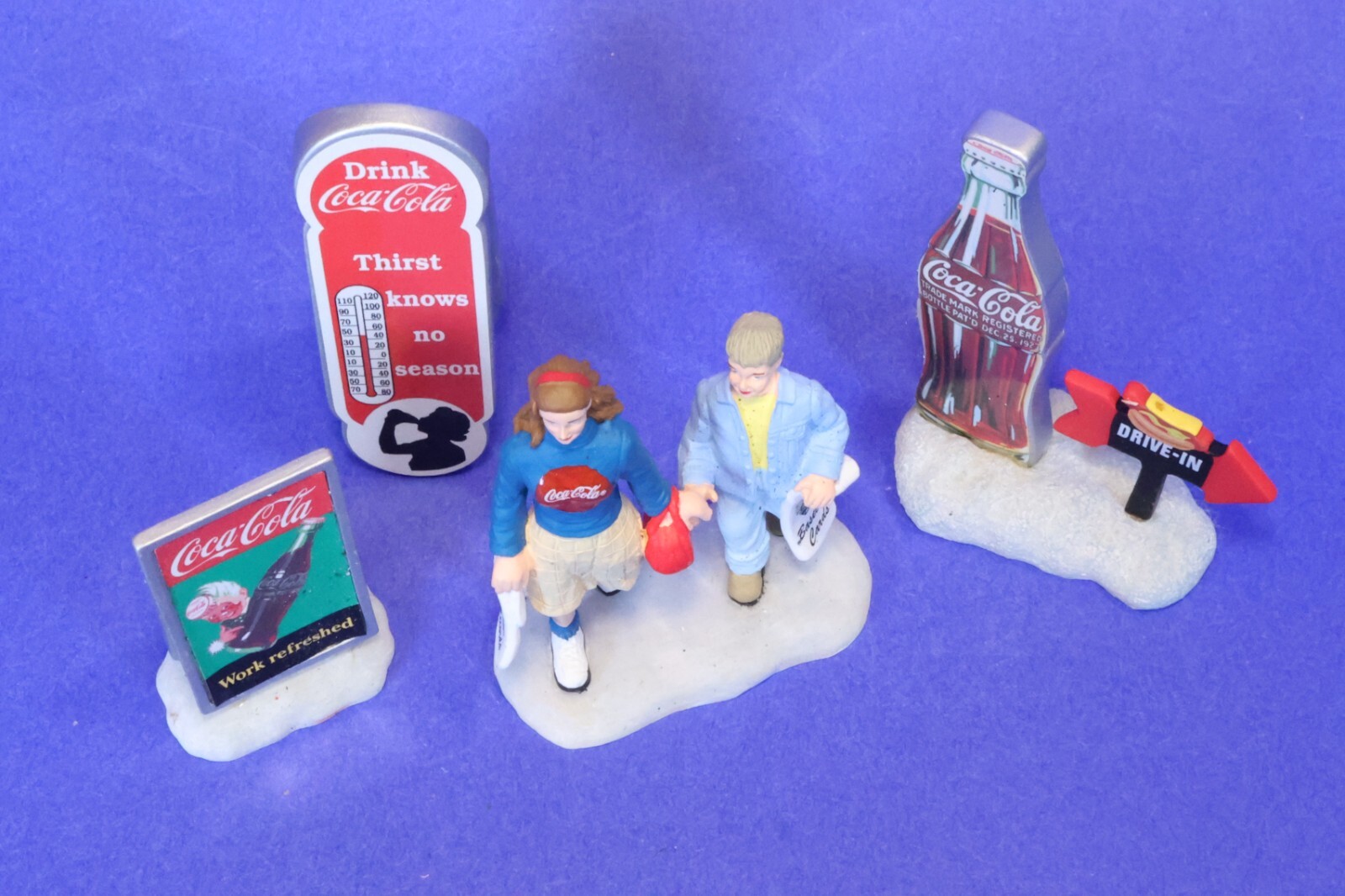 Coca-Cola Figurines Display / People & Signs