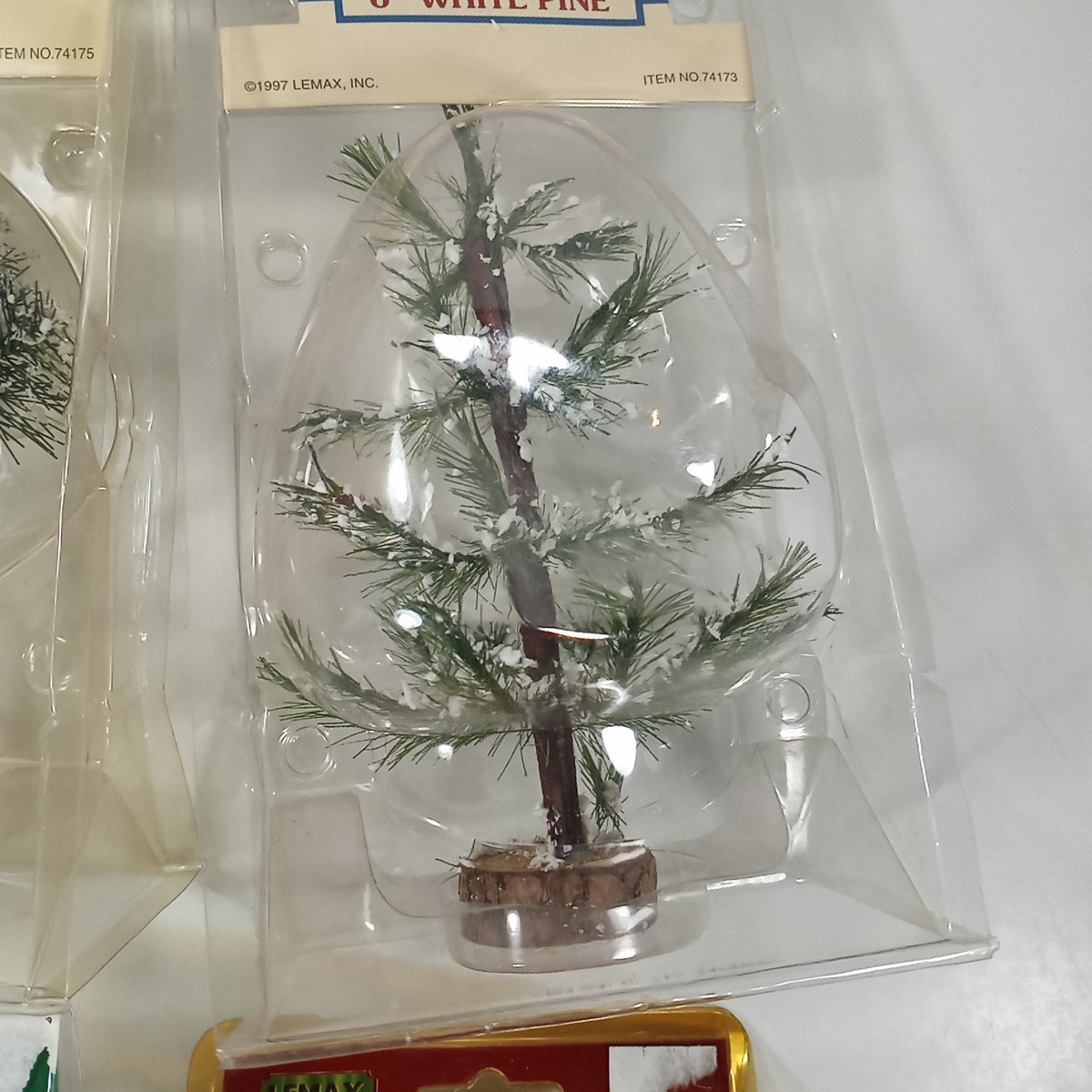 1997 Lot of 4 LEMAX Medium 6″ Snow Flocked White Pine Tree & Arbor 74173 & 74175