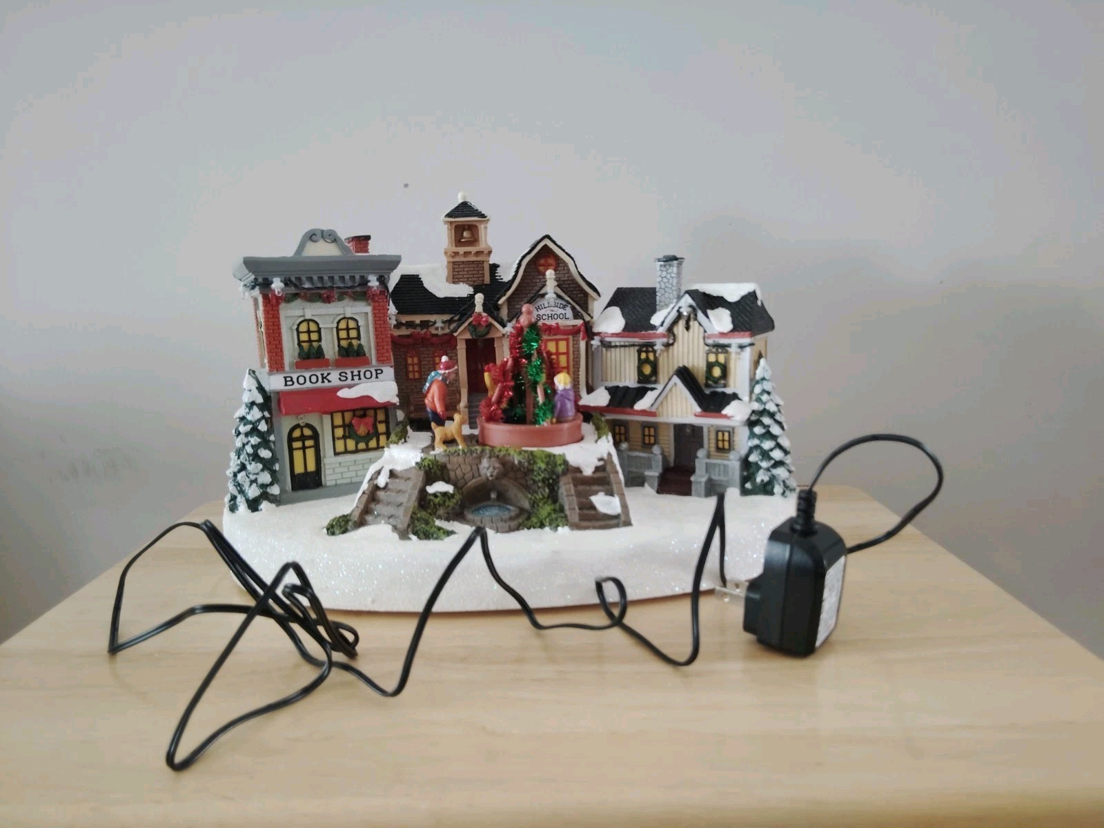 St Nicholas Square Village Town Center Motion & Lights Christmas Village “2023”