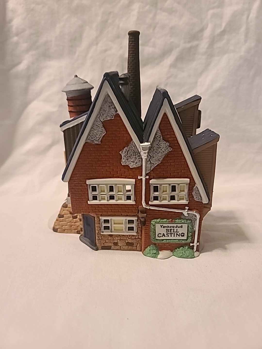 Department 56 Heritage Village New England “Yankee Jud Bell Casting” #56430