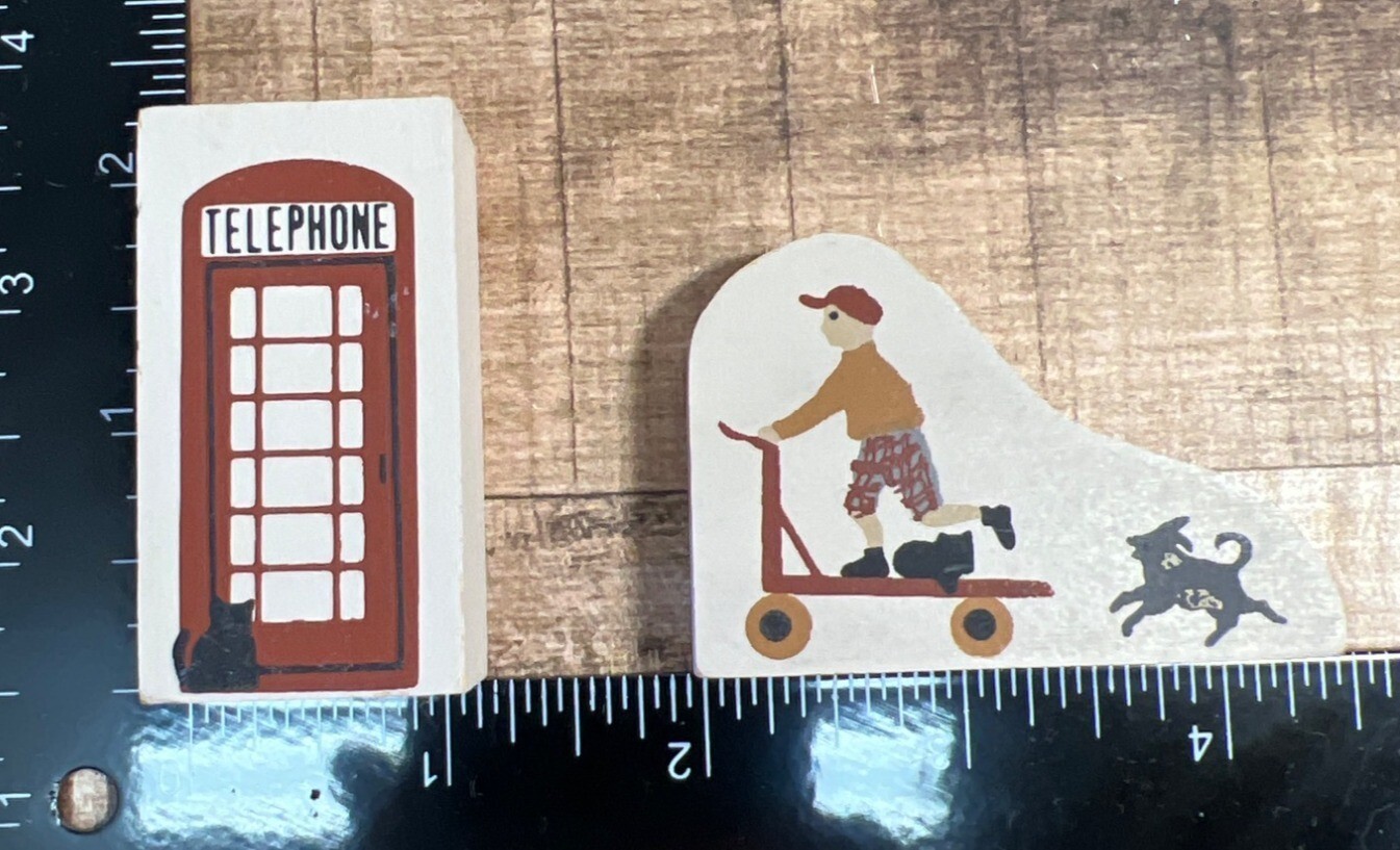Cat’s Meow Decorative Wooden Blocks With Telephone Booth & Dog On Scooter Design