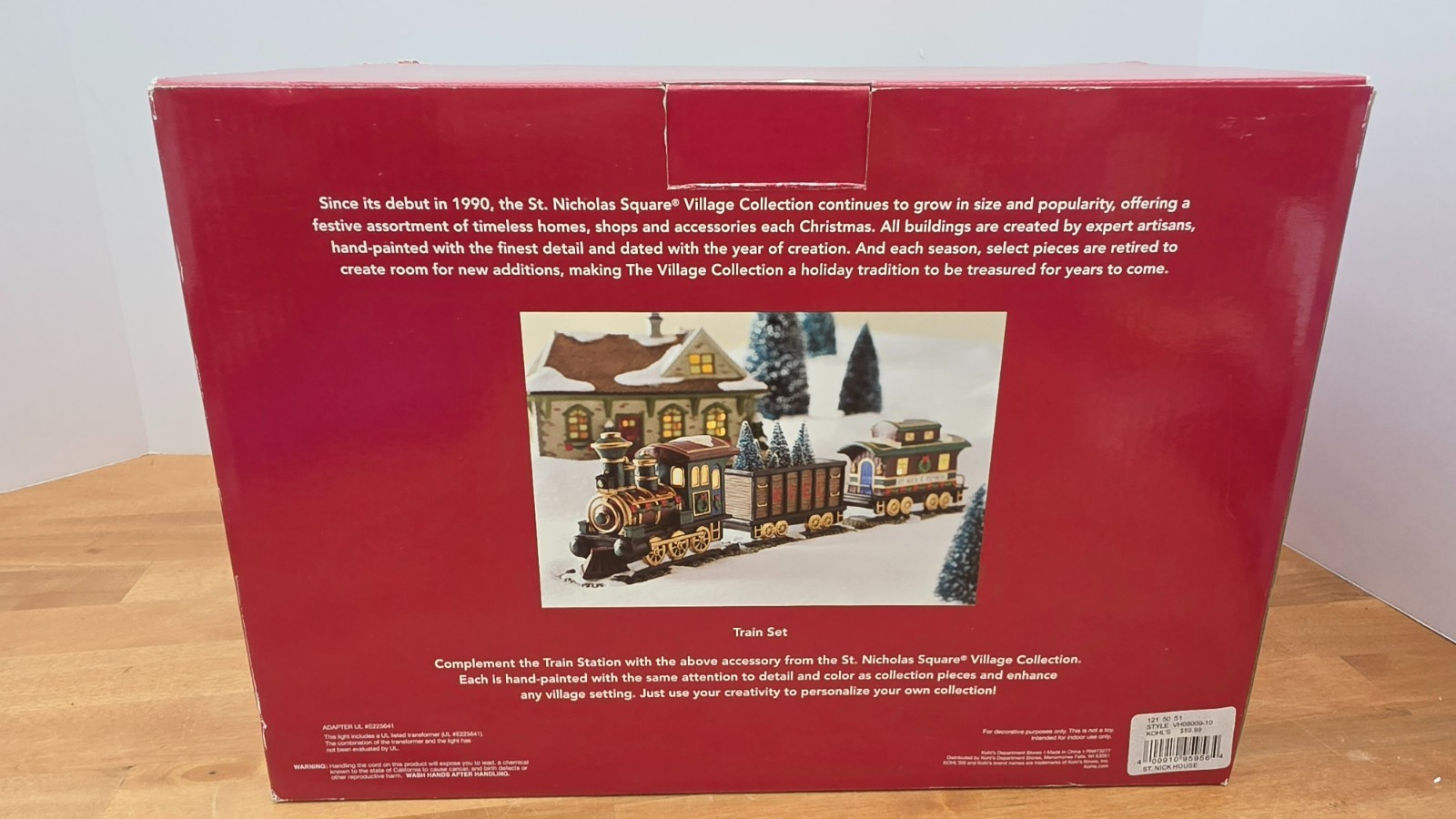 St Nicholas Square Village Collection Train Station 2008 Lighted Illuminated