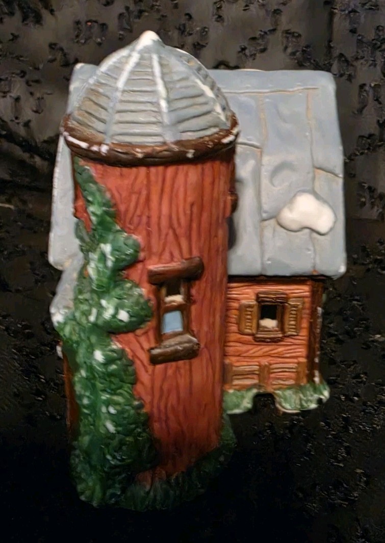 Home Town America~Christmas House~Barn~ 1995