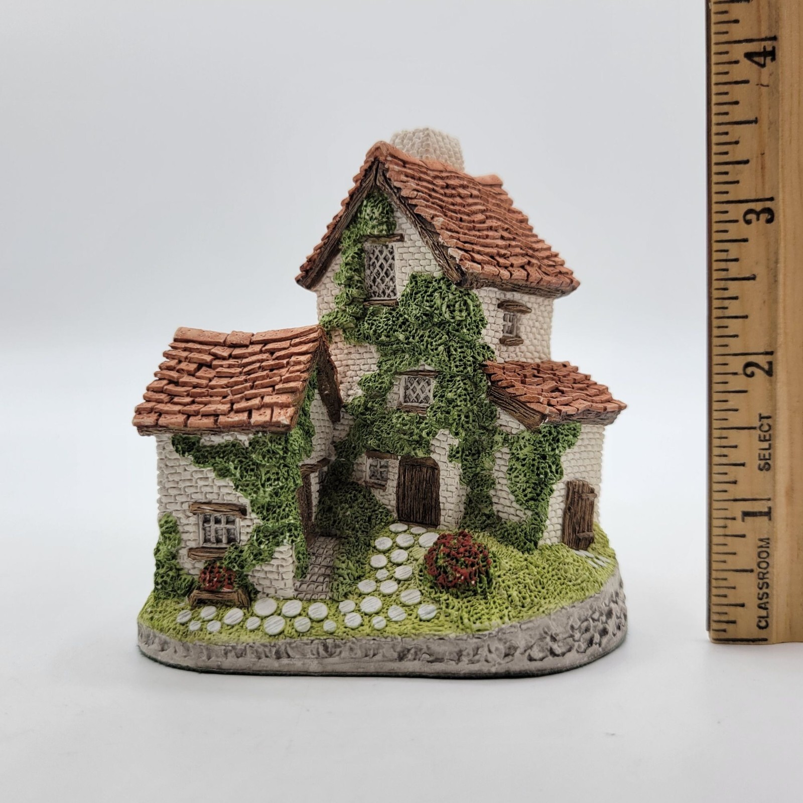 Vintage David Winter Cottages 1982 Handmade Ivy Cottage Collectible Figurine