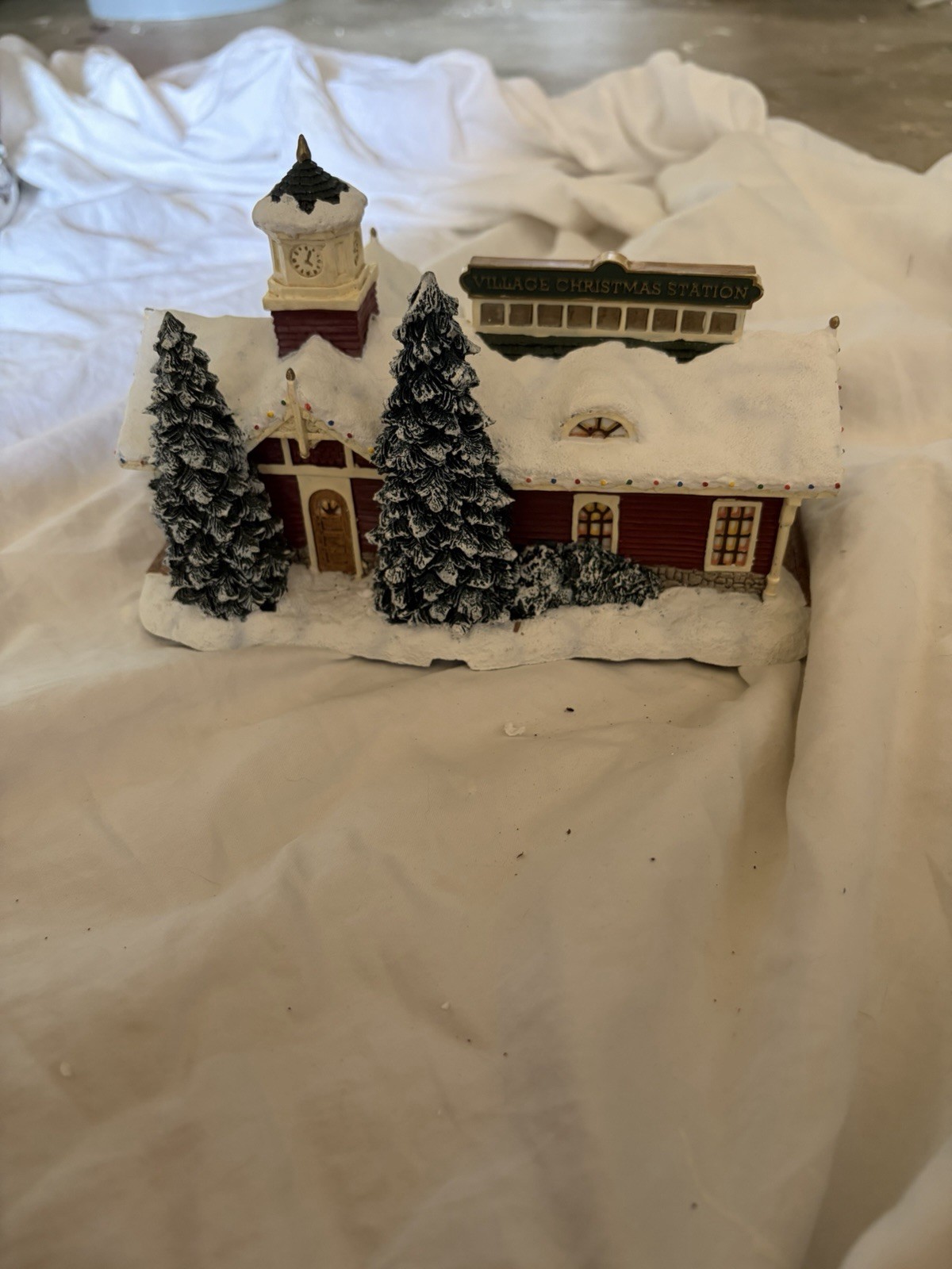 Thomas Kinkade Hawthorne Christmas Village set of excellent Hand Painted Homes