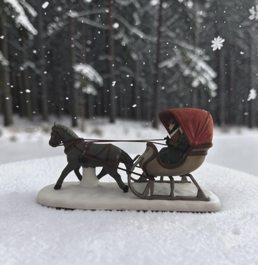 Dept 56 Heritage Village Collection “One Horse Open Sleigh” #5982-0 Retired VTG