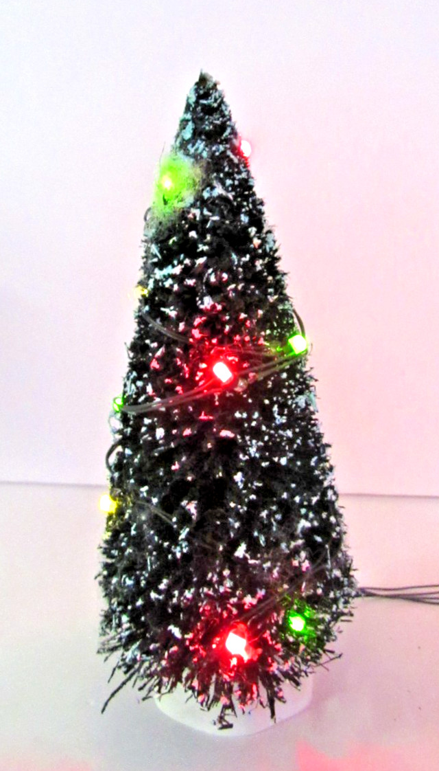 DEPT 56 “TWINKLING LIT TREES” ~ (SET OF 3) ~ *** BATTERY OPERATED ***