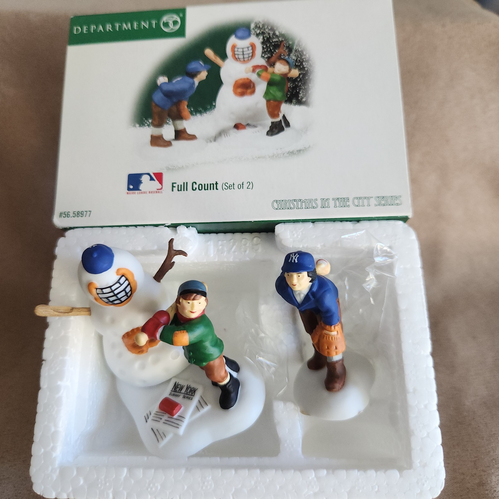 Full Count #58977 kids baseball Dept. 56 Christmas In The City -BUYER GUARANTEE