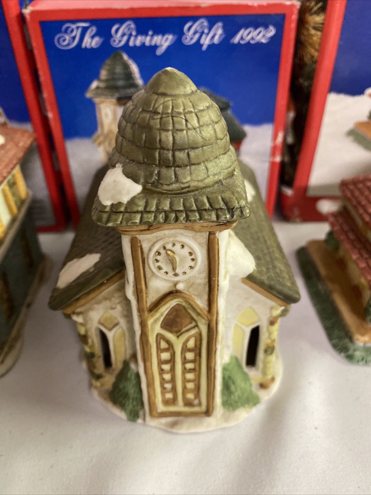 The Giving Gift – 3-1992/1-1993 Christmas Village Variety Great Shape 4 Total