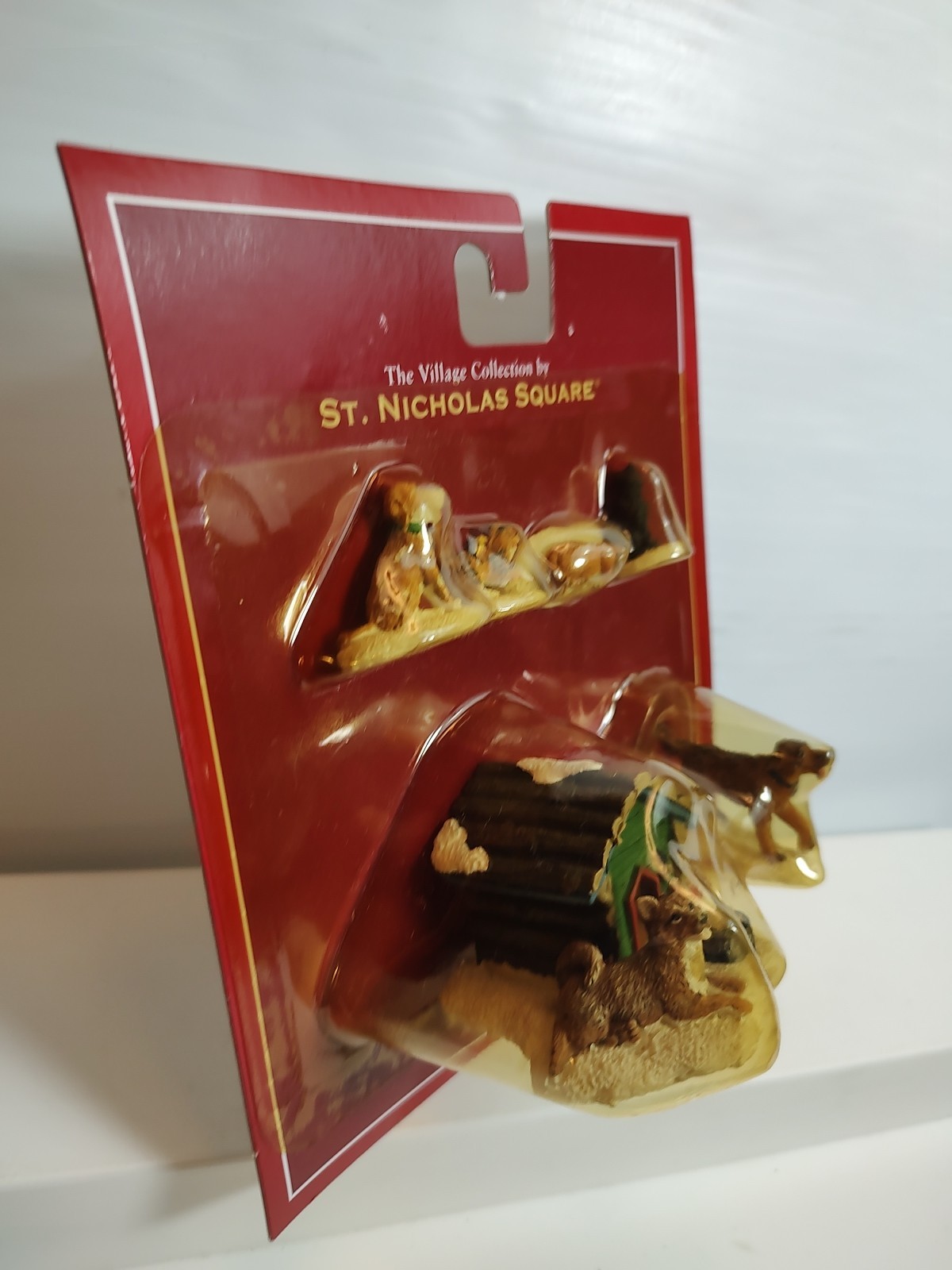 St Nicholas Square Village Collection Accessory Pets Dog House Cat Kittens