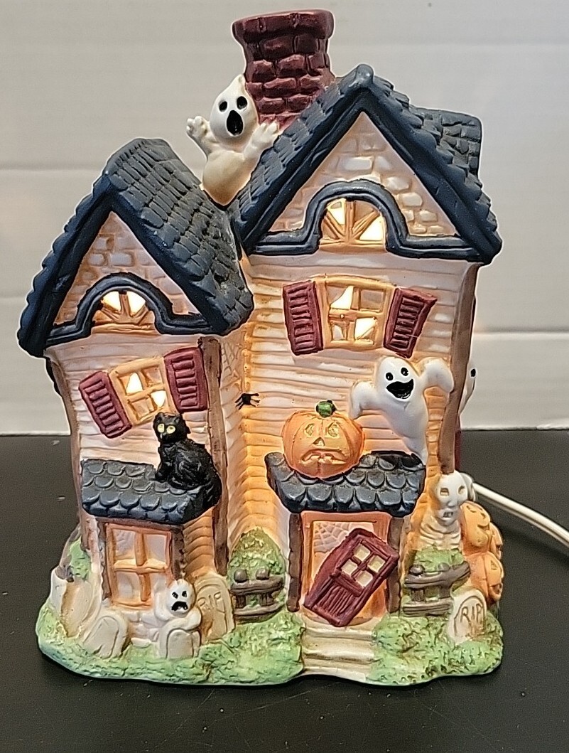 Vintage 1992 Carson Dragon Inc Halloween Lighted House Ghosts Pumpkins