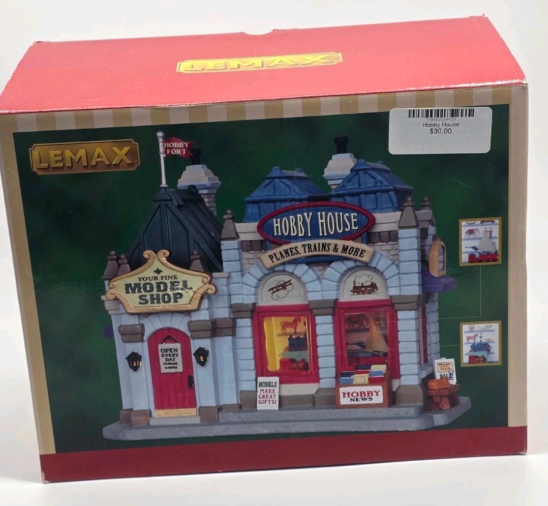 LEMAX 25419 Hobby House NIB Porcelain Lighted Building 2012