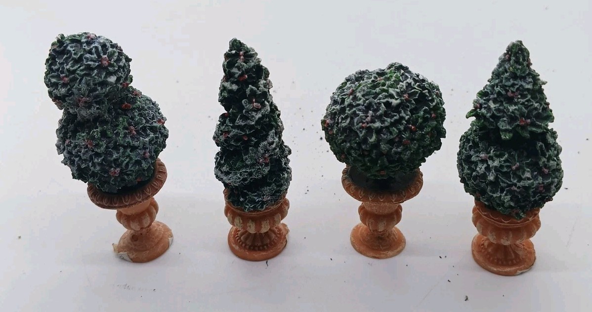 Dept 56 Holly Topiaries Bush Plants Village Accessories #52899