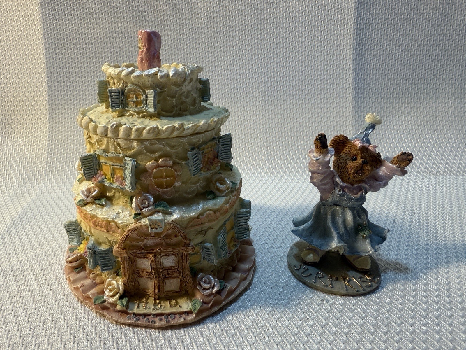 Boyds Bear Route 33 1/3 Baileys Frosted Cottage 2E Figurine Village 19900