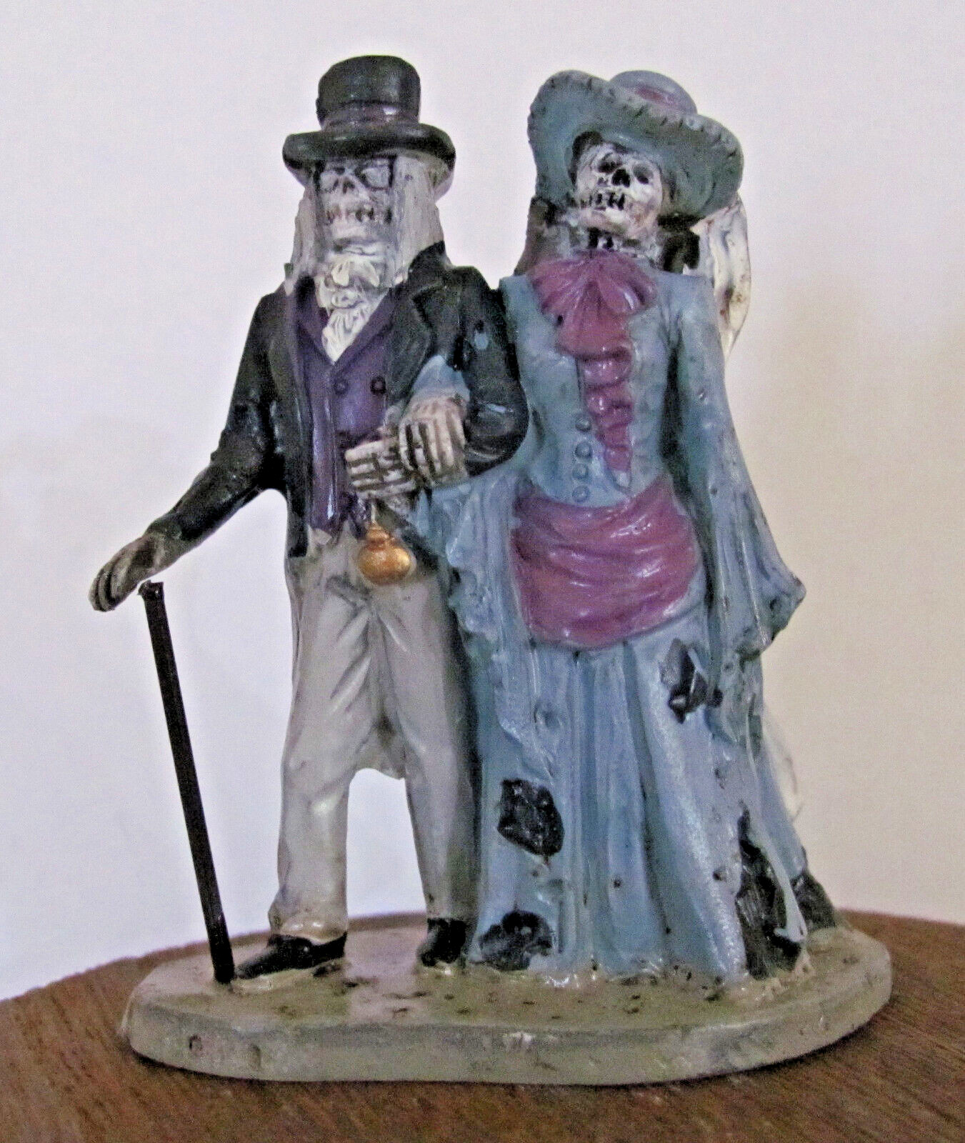 Lemax Spooky Town Figurine – Spectral Couple #02912