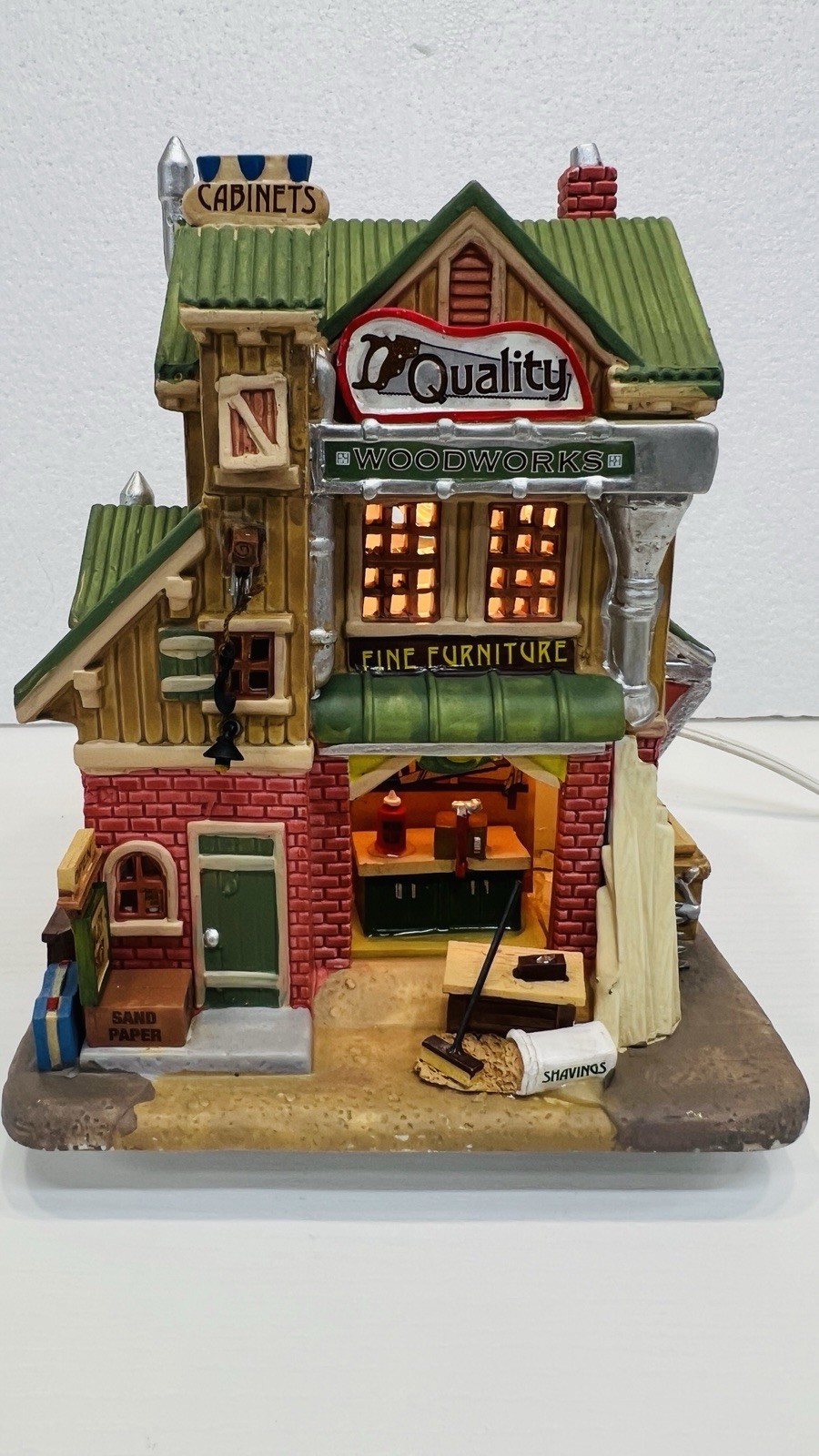 Lemax “ Quality Woodworks Fine Furniture & Cabinets” 35528 Retired 2013 NEW !