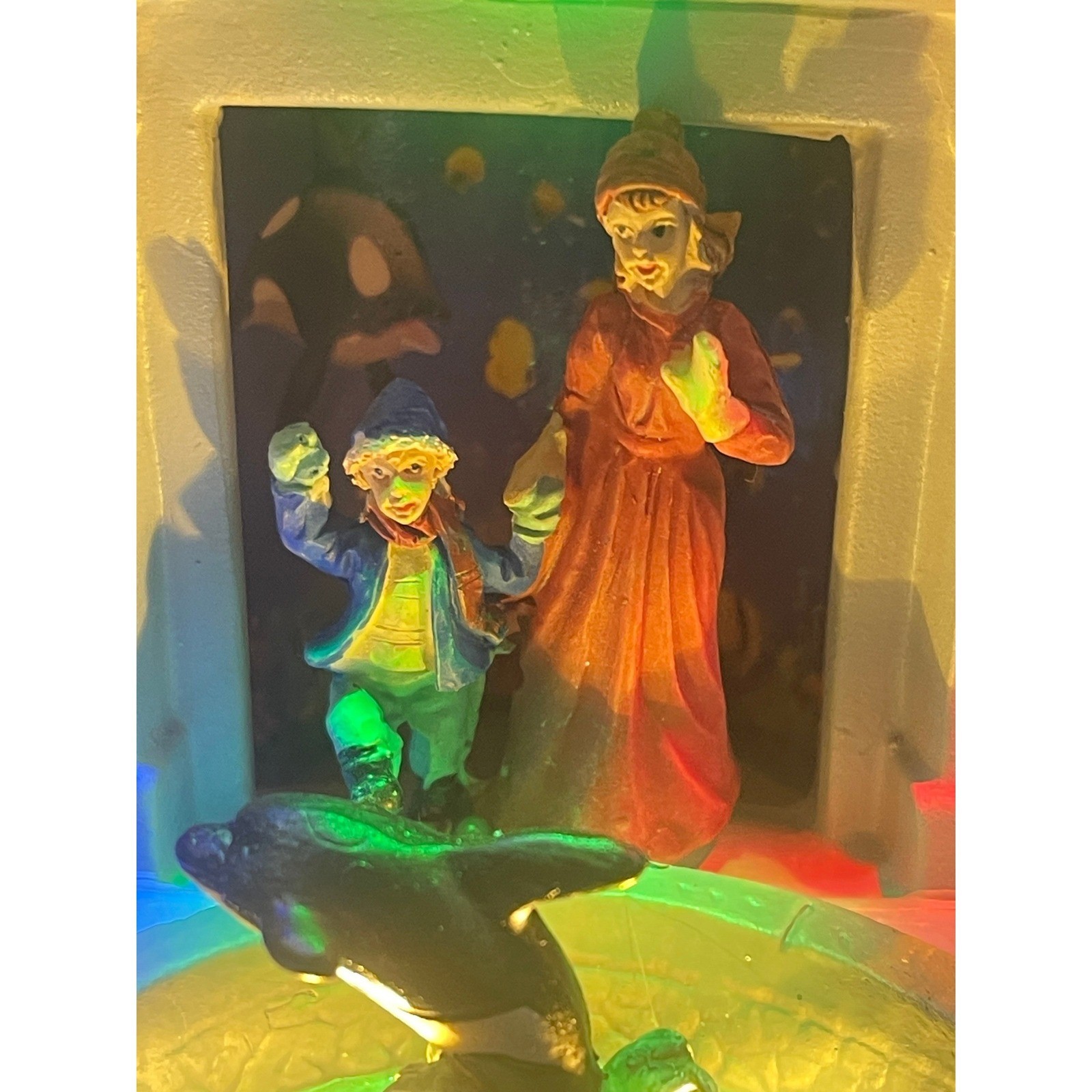 Carole Towne Collection 2022 AQUARIUM LED Light Up Christmas Village 4950847