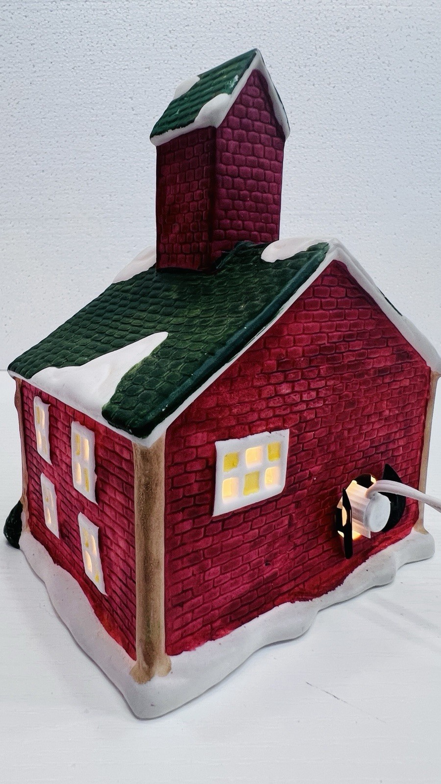 Hand Painted Porcelain Lighted House 1991 Vintage Caldor With Box