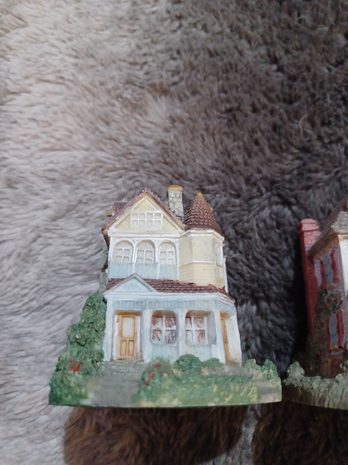 Liberty Falls THE CLARK MANSION & WOODEN NICKEL INN Americana Coll. 1994 VTG