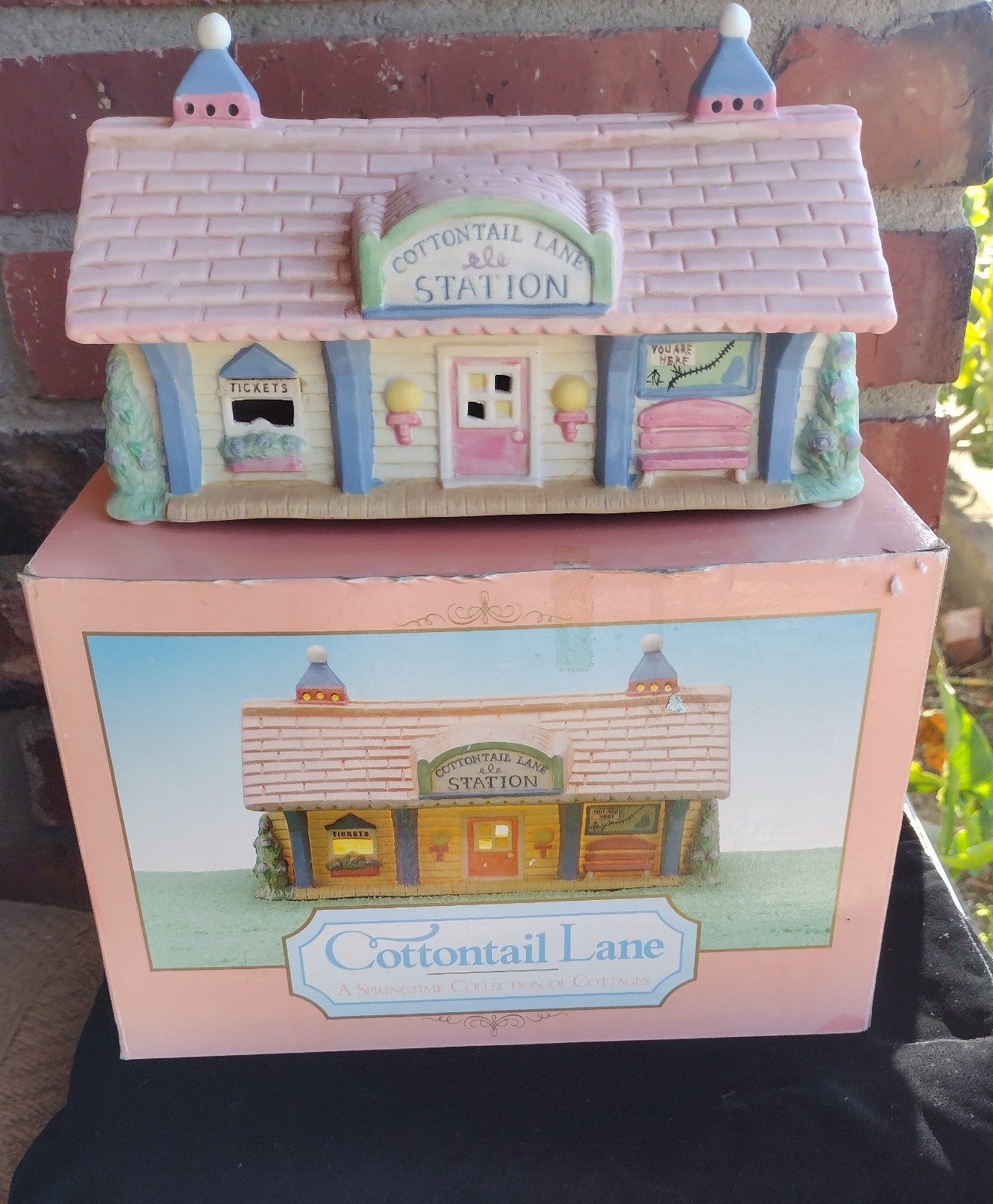 Vtg Midwest Easter Cottontail Lane Train Station House w/ Light Box #00330-5