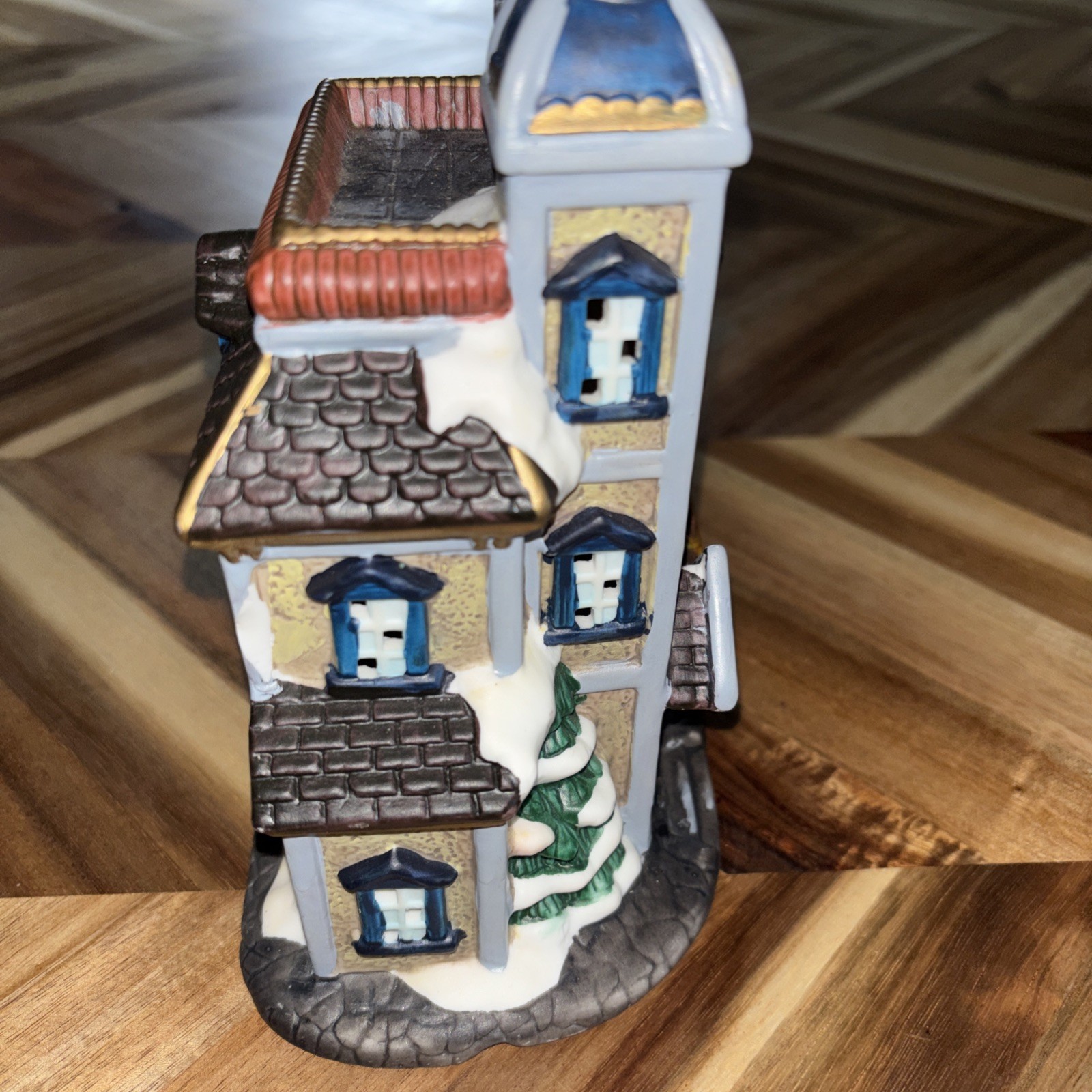 Ceramic Christmas Village Hotel Medium Soize
