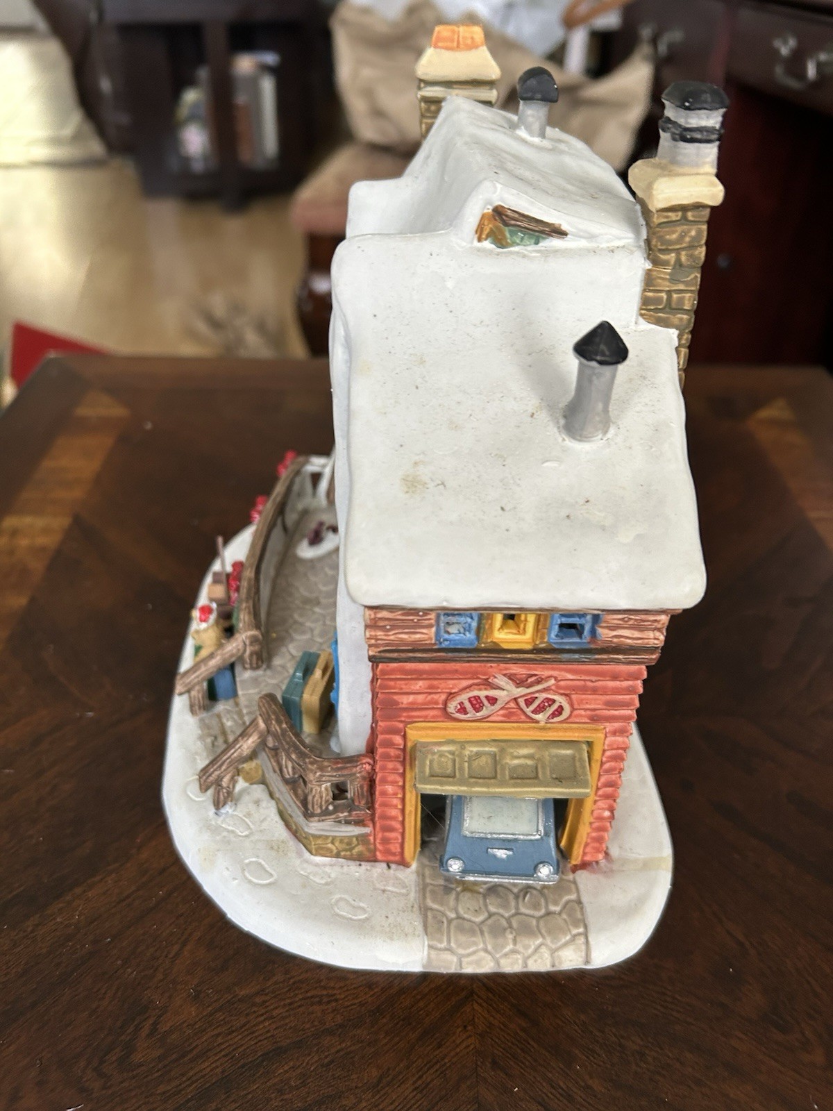 Lemax Mountain Holiday Reunion #15745 Christmas Village House Light Up New w Box