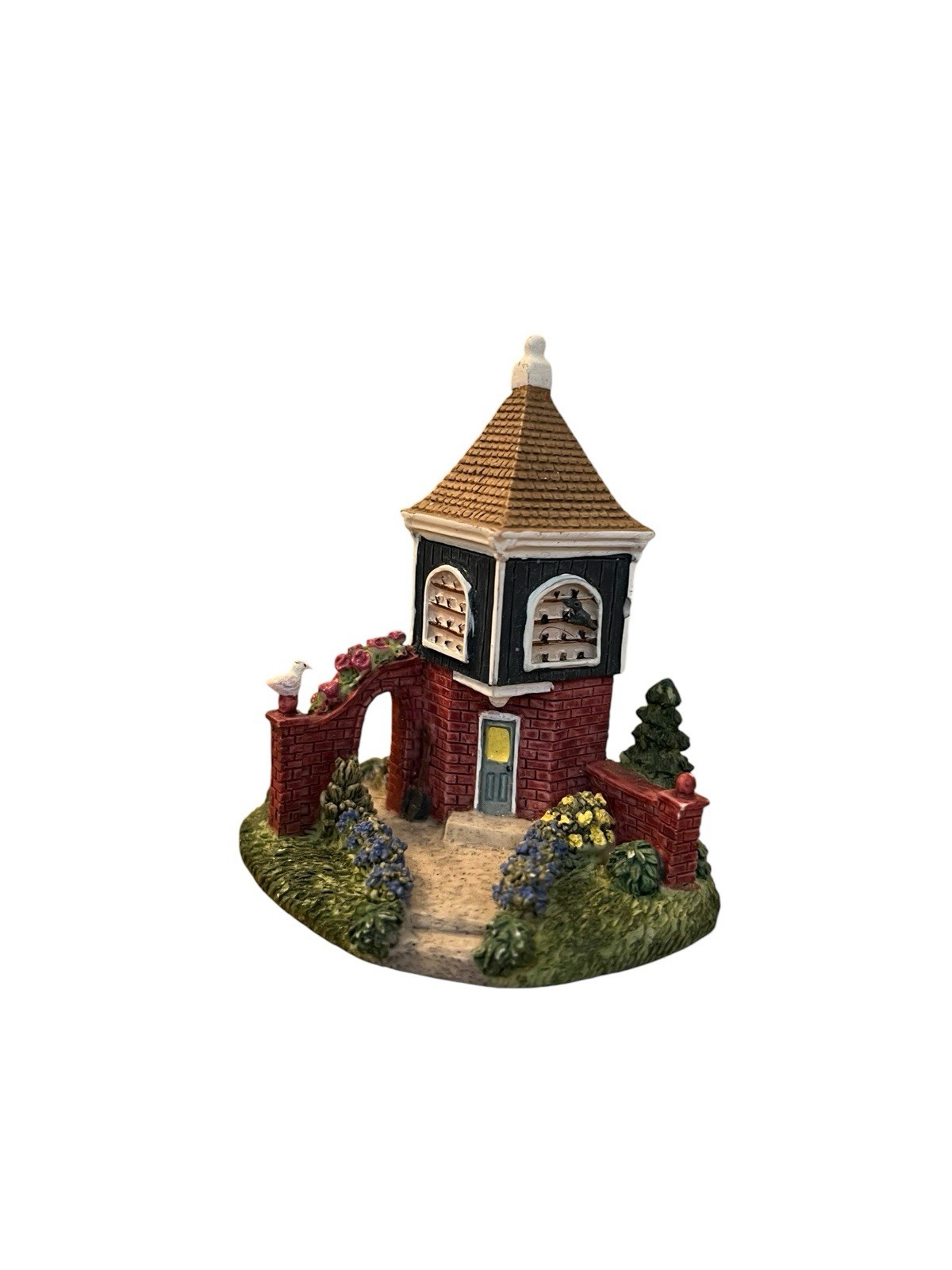 Lot of Miniature Holiday Village Buildings Houses International Resources 7 PC